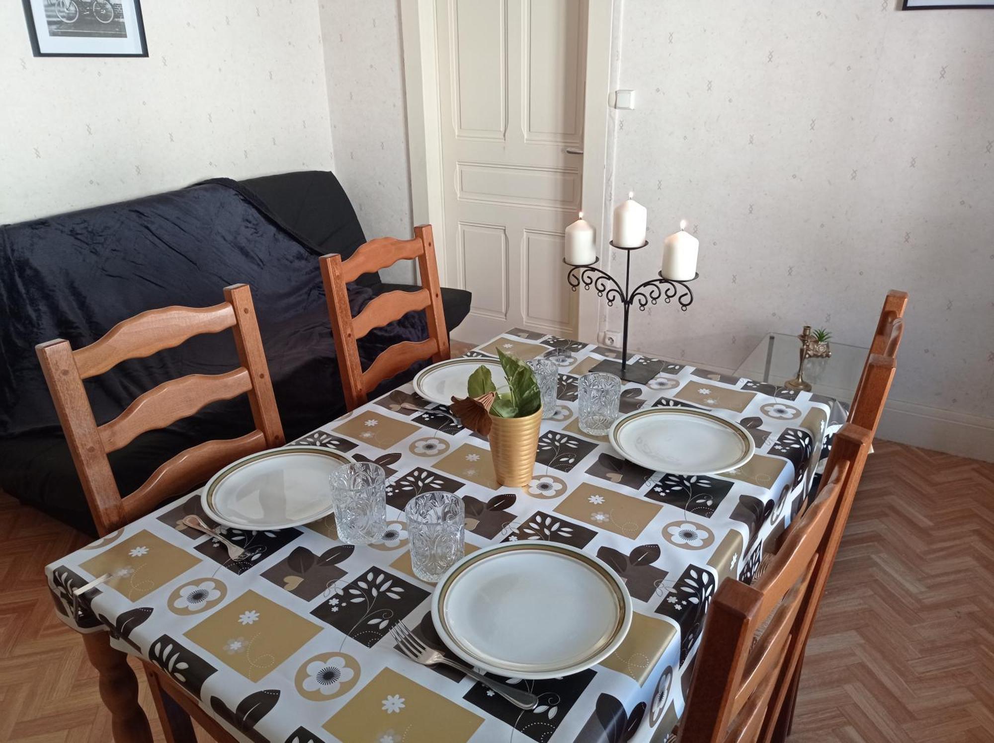 Le T3 Avec Deux Chambres 생클로드 외부 사진
